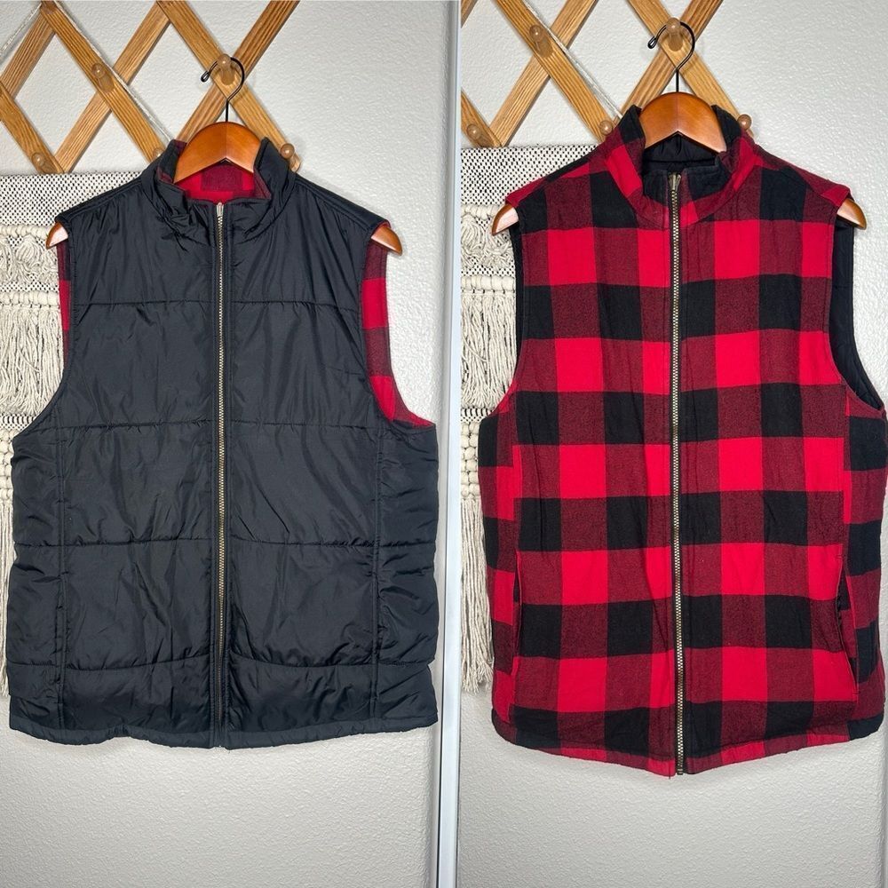 Weatherproof Reversible Black and Red Plaid Buffalo Check Men's Vest (Large)